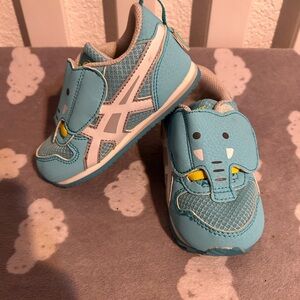 Kids Blue Elephant Sneakers O asics